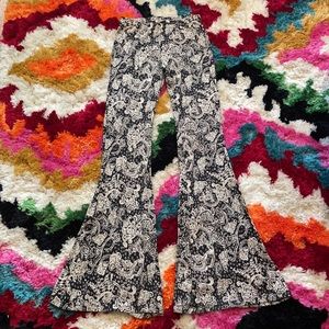 NWOT Novella Royale Janis Bells Bell Bottoms